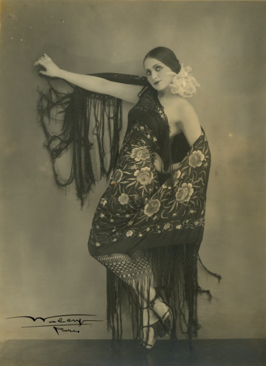 Waléry – Danseuse des Folies Bergère, Paris, 1930