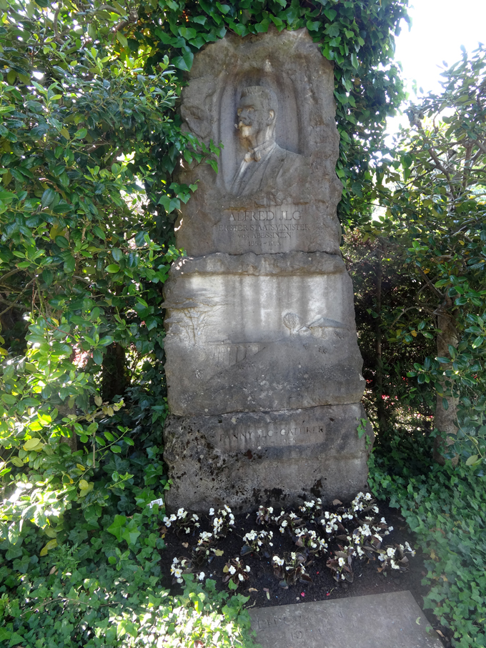 Tombe-Alfred-Ilg