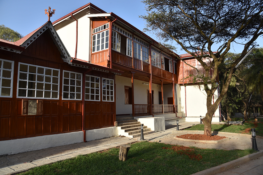 Addis Ababa museum, arrière.